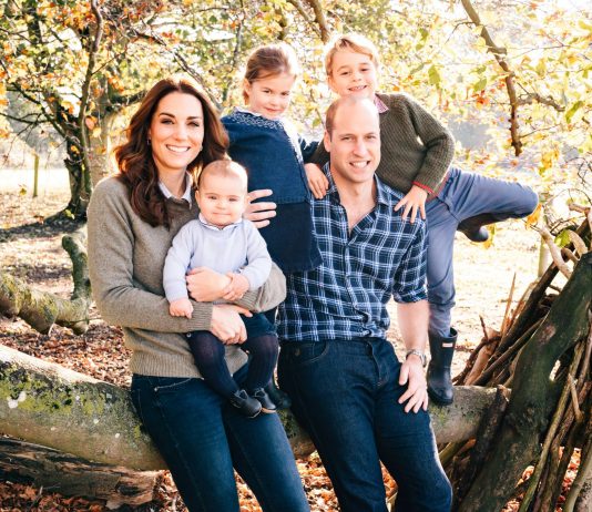 Royal Christmas Cards 2018 Cambridges Christmas