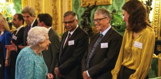 The King to Mark Conclusion of Global Investment Summit Queen Elizabeth II greets Bill Gates at a reception for international business and investment leaders at Windsor Castle, to mark the Global Investment Summit, October 19, 2021.