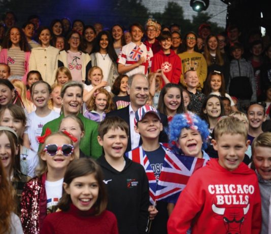 The Duke and Duchess of Edinburgh Visit Malta The Earl and Countess of Wessex during the Big Jubilee Lunch with members of the local community seated at 'The Long Table' on The Long Walk, Windsor Castle, on day four of the Platinum Jubilee celebrations, June 5, 2022.