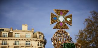 Marble Arch Marks Coronation with a Majestic Crown Installation Marble Arch marks Coronation with a majestic crown installation. Photo credit: Marble Arch London BID
