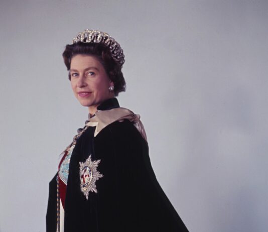 A message from The King on the first anniversary of Queen Elizabeth II’s Passing His Majesty has also selected a previously unseen @RCT photograph of his late mother, taken by Cecil Beaton at Buckingham Palace on 16th October 1968, to mark the anniversary. 📷 Royal Collection Trust/© His Majesty King Charles III 2023.