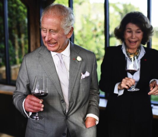 His Majesty The King to Attend The King’s Foundation’s Annual ‘Crafts at Christmas’ Event King Charles III laughs with vineyard owner Florence Cathiard as he takes a glass of wine during a visit to the sustainable vineyard Chateau Smith Haut Lafitte in Martillac,, southwestern France, near Bordeaux, Sept, 2023.
