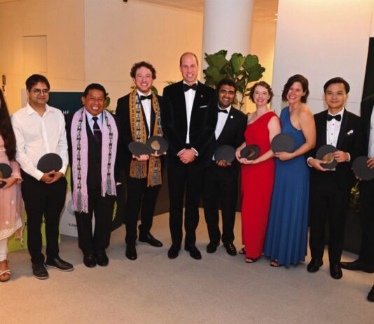 Prince William to Visit 2023 Earthshot Prize Finalist, Colorifix Prince William with the 2023 Earthshot Prize winners (from left) S4S Technologies co-founder Nidhi Pant; S4S Technologies chief executive Vaibhav Tidke; Accion Andina president Constantino Aucca Chutas; Mr Florent Kaiser, CEO of Global Forest Generation, which is a co-founding organisation of Accion Andina; Boomitra CEO and founder Aadith Moorthy; WildAid marine programme director Emily Owen; WildAid chief operating officer Meaghan Brosnan; GRST CEO and co-founder Justin Hung; and GRST chief financial officer Frank Harley Singapore, 7 November 2023